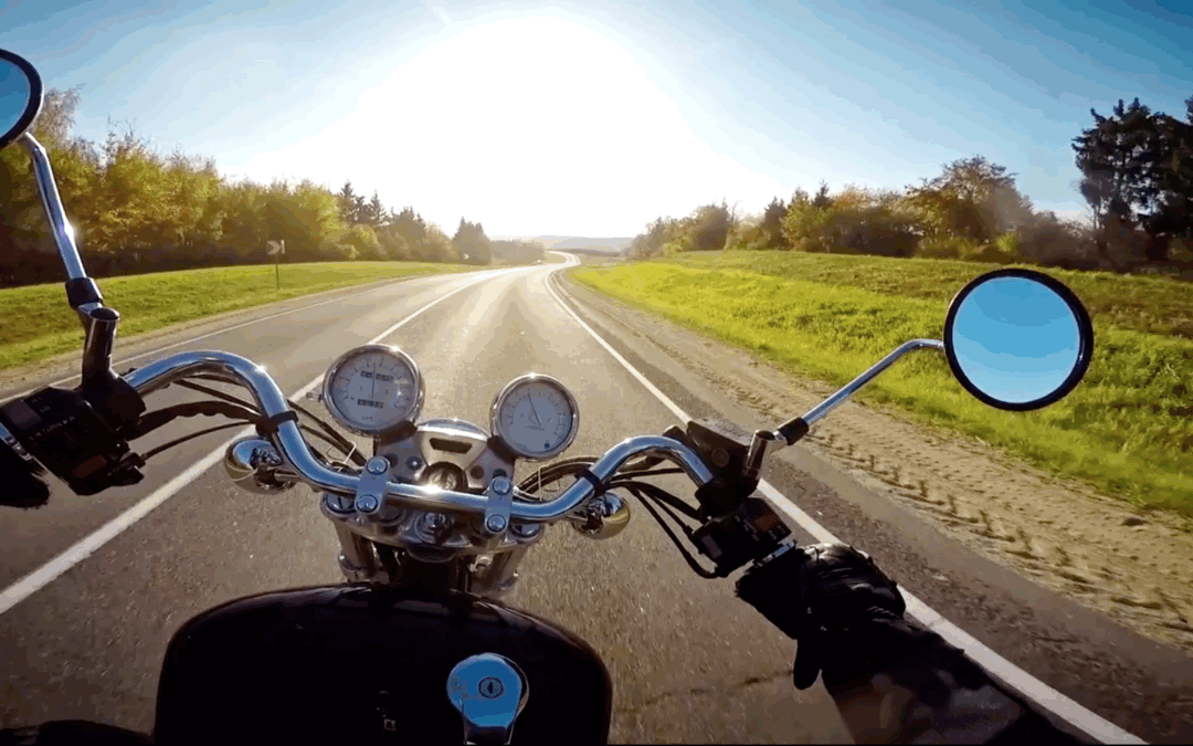 MOTOBLOUZ EN ROUTE POUR SA PREMIÈRE PRISE DE PAROLE EN TV